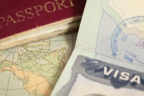 15-gunluk-turist-vizesiyle-girdigi-ulkede-26-yil-yasayan-adam-tutuklandi-featured
