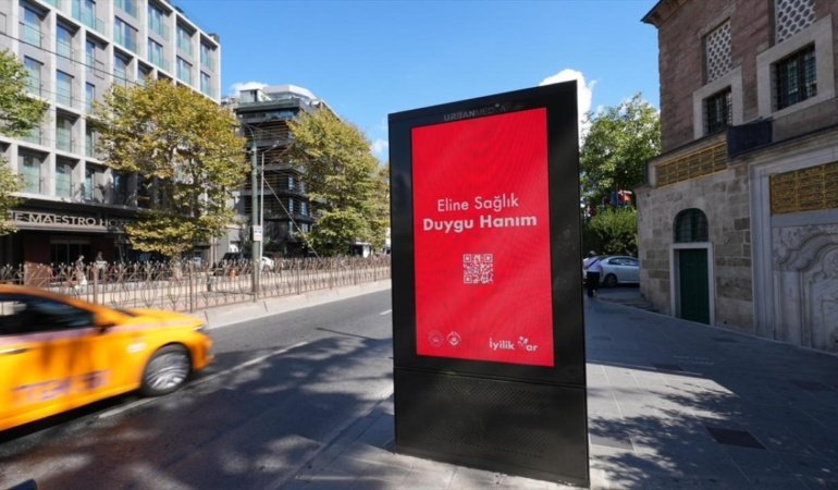 81 ilde billboardlarda 'İyilik Var' mesajı
