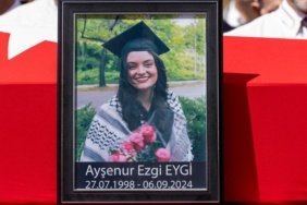 Aysenur-Ezgi-Eygi-vefatinin-2.-yilinda-kabri-basinda-anildi-featured
