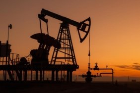Brent-petrolun-varili-uluslararasi-vadeli-piyasalarda-9949-dolardan-islem-goruyor-featured