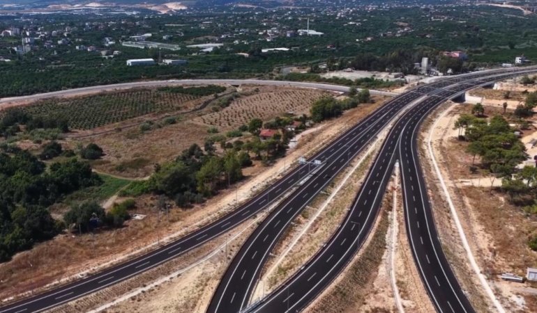 ÇeşmeliErdemliSilifkeTaşucu Otoyolu'nda sona gelindi