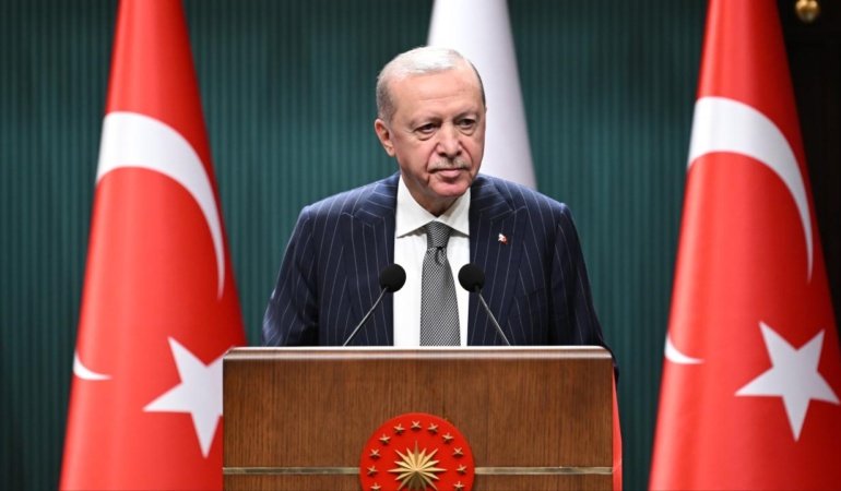 Cumhurbaşkanı Erdoğan, Türk Silahlı Kuvvetlerini Güçlendirme Vakfının kuruluş yıl dönümünü kutladı