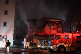 Esenyurt039ta-oto-lastikcide-cikan-yangin-diger-is-yerlerine-sicradi-featured