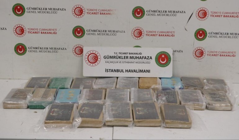 İstanbul Havalimanı'nda 25 kilogram uyuşturucu ele geçirildi