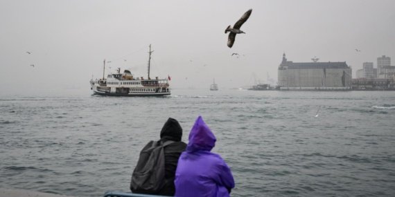 Istanbul039da-kuvvetli-yagis-ve-firtina-uyarisi-featured