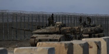 Katil-Israil-Gazze039deki-savas-suclarinin-kanitlarini-silerek-askeri-us-kuruyor-featured