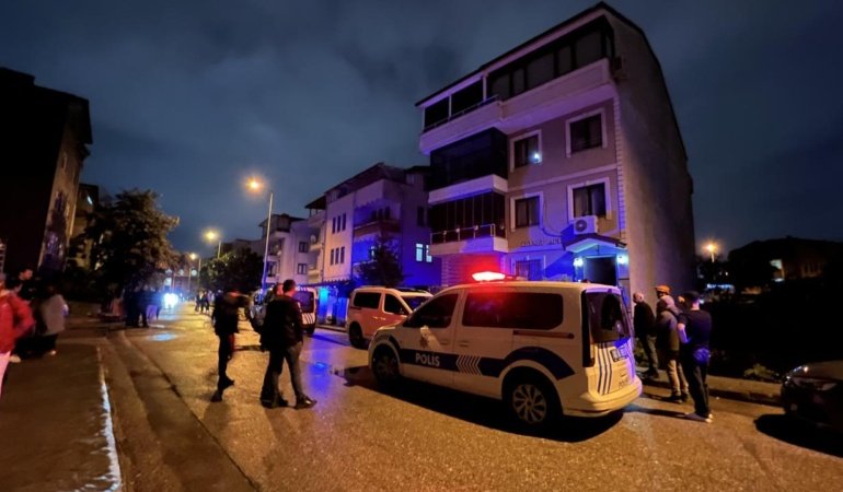 Kocaeli'de toprak kayması: 2 bina boşaltıldı