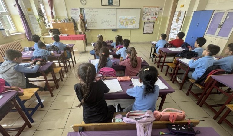 Okula başlama sürecinde dijital destek TRT Çocuk Ebeveyn Akademisinden