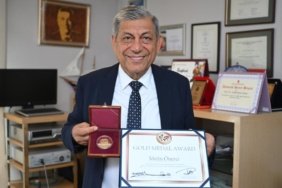 Prof.-Dr.-Metin-Onerci039ye-Dunya-Altin-Madalya-odulu-featured