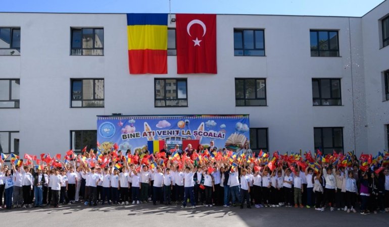 Romanya'da 'Tercihim Türkçe' projesi kapsamında program düzenlendi