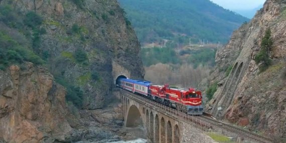 Turistik-Karaelmas-Ekspresi-yeniden-raylarla-bulusuyor-featured