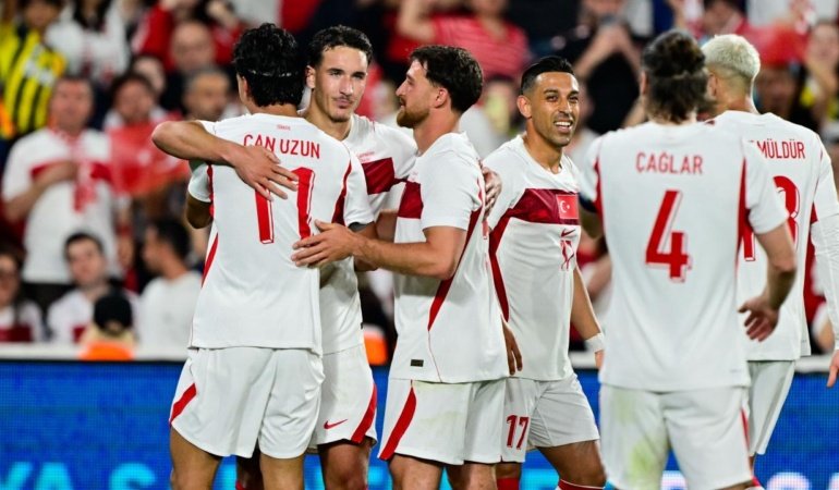 TurkiyeItalya-macinin-genel-bilet-satisi-basladi-featured