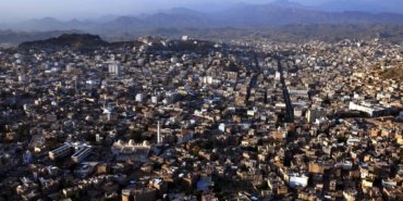 Yemen039de-Husilerin-Taiz-iline-duzenledigi-saldirida-biri-cocuk-5-kisi-oldu-featured