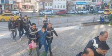 15-ilde-quotNitelikli-Dolandiricilikquot-operasyonu-174-kisi-tutuklandi-featured