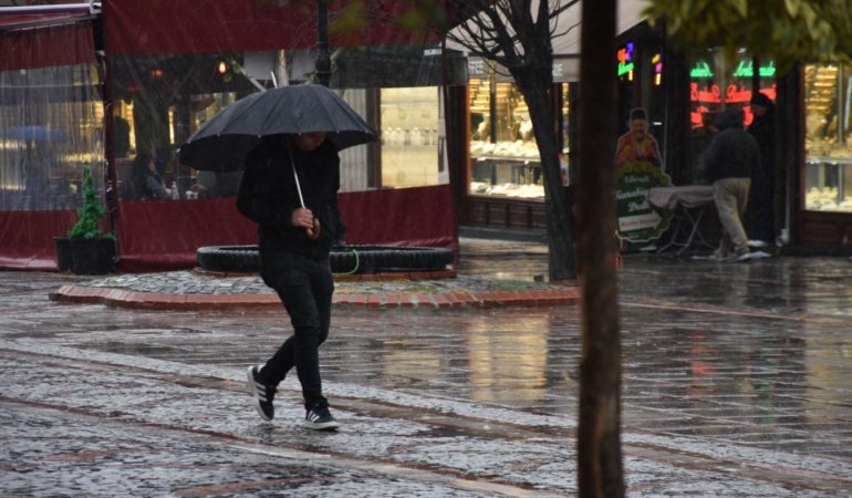 48 il için 'sarı' ve 'turuncu' kodlu uyarı