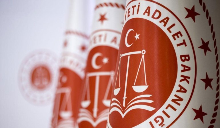 Adalet Bakanlığı: Fon soruşturmasındaki bilgilerin sızdırıldığı iddiası ağır ve mesnetsiz bir iftiradır