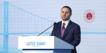 Bakan-Gurlek-Adalet-ayrimci-olmamalidir-featured