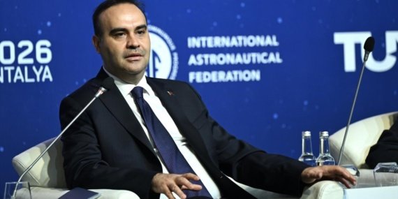 Bakan-Kacir-Ulkemiz-uzay-alaninda-oncu-projeler-icin-dogru-adres-featured