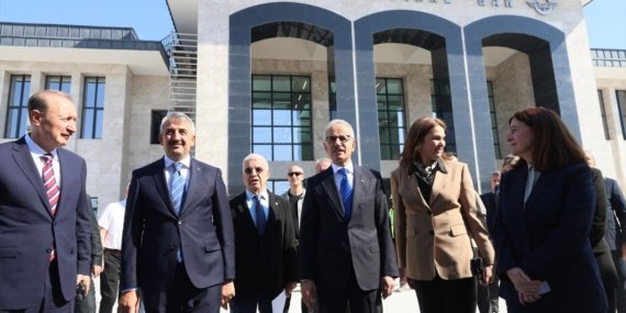 Bakan-Uraloglu-yapimi-tamamlanan-Edirne-Gari039ni-inceledi-featured