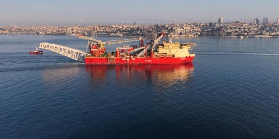 Bakan-Uraloglu039ndan-Istanbul-Bogazi039ndan-gecen-gemiye-iliskin-paylasim-featured