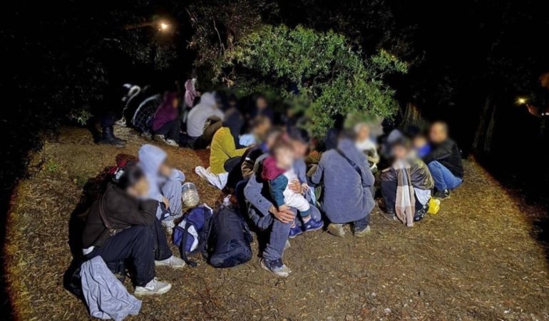 Çanakkale'de 51 düzensiz göçmen yakalandı