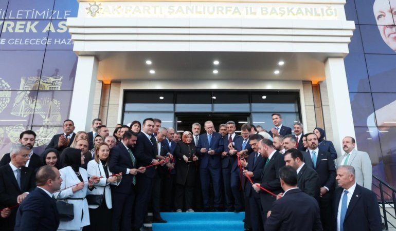 Cumhurbaşkanı Erdoğan, AK Parti Şanlıurfa İl Başkanlığının açılışını gerçekleştirdi