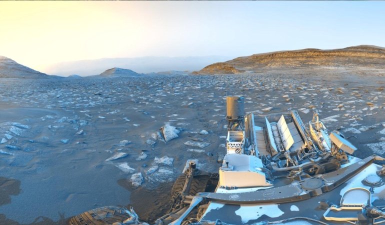 Curiosity, Mars'taki 5.000inci gününü renkli fotoğrafla kutladı