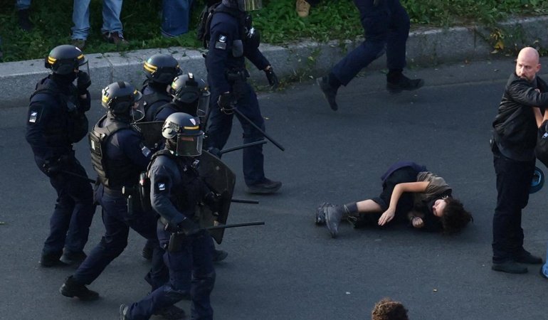 Fransa'da öğrenci protestoları ülkeyi kaosa sürükledi