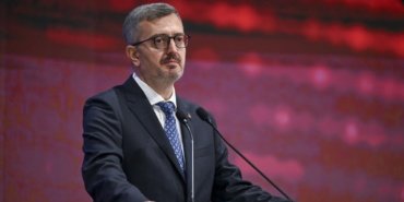 Iletisim-Baskani-Duran-Dijital-alani-guvenli-kilmak-en-onemli-gorevimizdir-featured