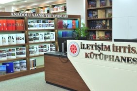 Iletisim-Ihtisas-Kutuphanesine-kurumsal-sorumluluk-ozel-odulu-featured