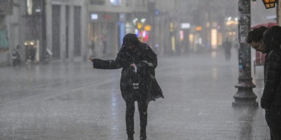 Istanbul-Valiligi-uyardi-Saganak-ve-firtina-geliyor-featured