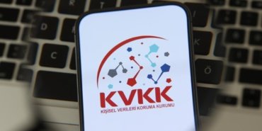 KVKK-Isveren-calisanin-kurumsal-eposta-yazismalarina-serbestce-erisemez-featured