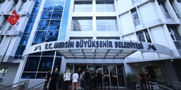 Mersin039de-3-belediyeye-yolsuzluk-operasyonu-59-gozalti-featured