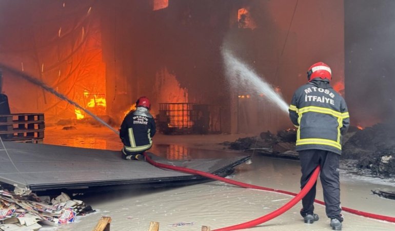 Mersin'de fabrika yangını