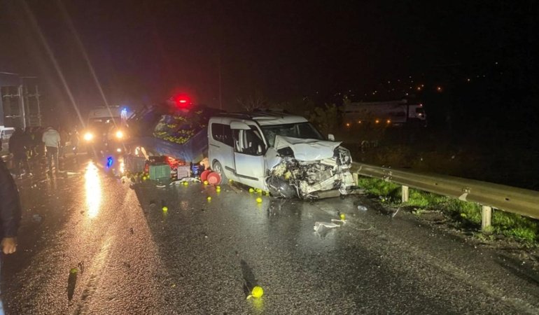 Sakarya'da zincirleme kaza: 2 ölü