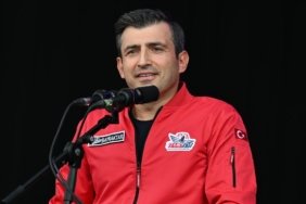 Selcuk-Bayraktar-TEKNOFEST-Guneydoguda-15-milyondan-fazla-ziyaretciyle-rekor-kirdik-featured