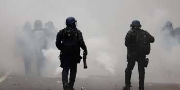 Uluslararasi-Af-Orgutunden-Fransiz-makamlarina-orantisiz-polis-mudahalesine-son-vermeleri-cagrisi-featured