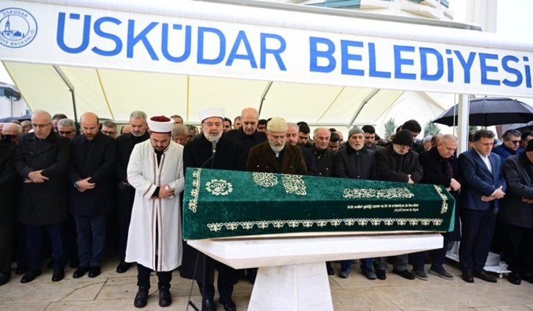 Yazar Cevat Özkaya son yolculuğuna uğurlandı